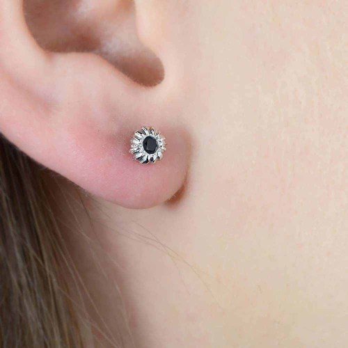 Fekete gyémánt fülbevaló fehér aranyból