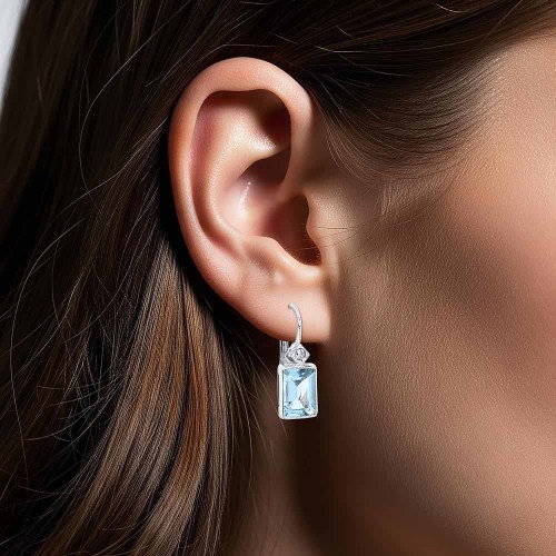 Kék topáz fülbevaló gyémántokkal - fehérarany