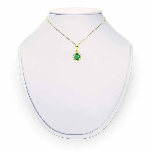 Ovális smaragd medál gyémántokkal