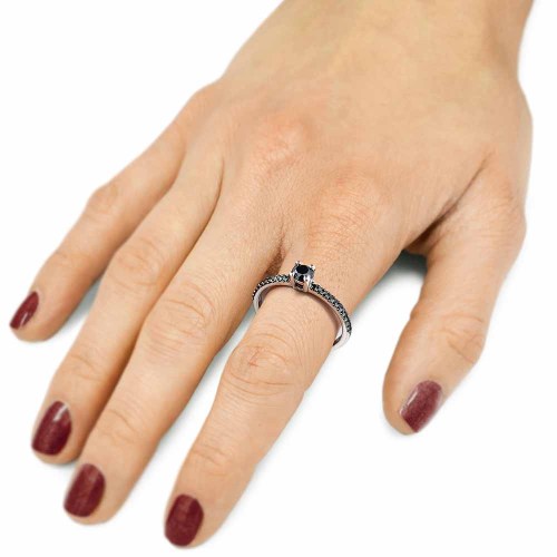 Fekete gyémánt eljegyzési gyűrű - 0,6ct