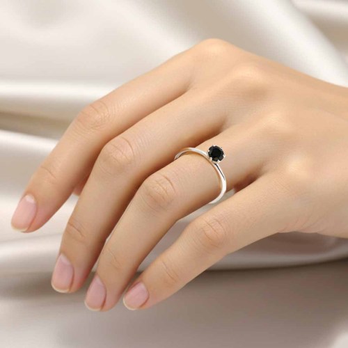 Hatkarmos fekete gyémánt eljegyzési gyűrű - 0,7-0,8 karát