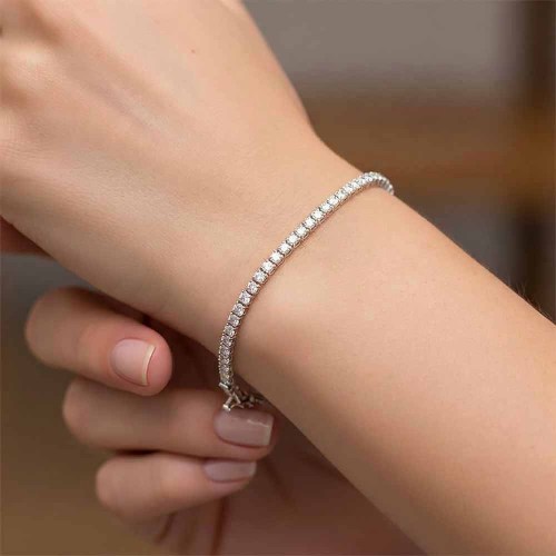 Gyémánt tenisz karkötő - fehérarany