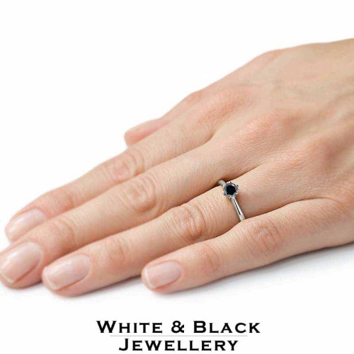 Fekete gyémántgyűrű - 4,5mm - hatkarmos