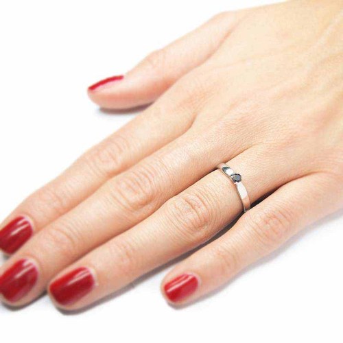 Fekete gyémánt gyűrű - négy karmos - fehérarany