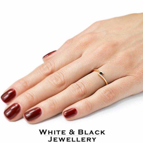 Íves fekete gyémánt gyűrű, rosegold, 2,5mm