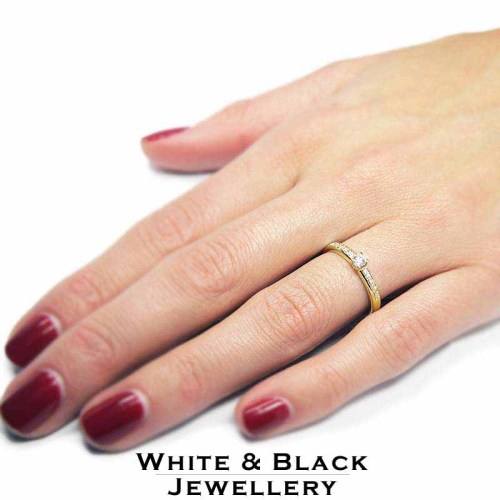 Briliáns gyémánt eljegyzési gyűrű - arany