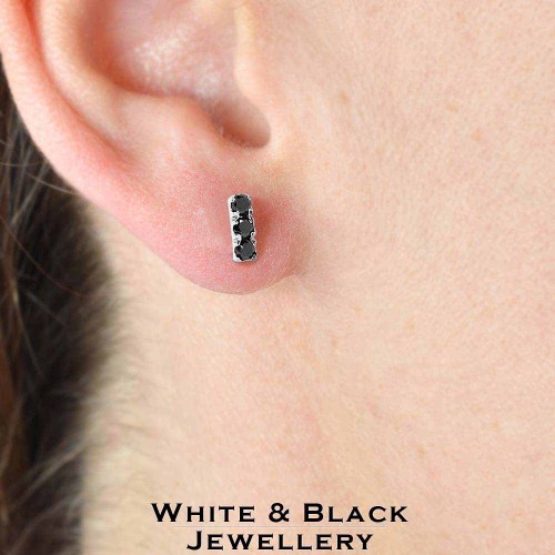 Fekete gyémánt sor fülbevaló - fehérarany