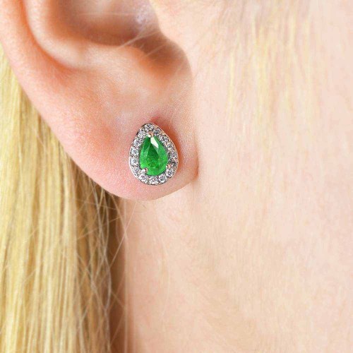 Smaragd fülbevaló gyémántokkal - fehérarany