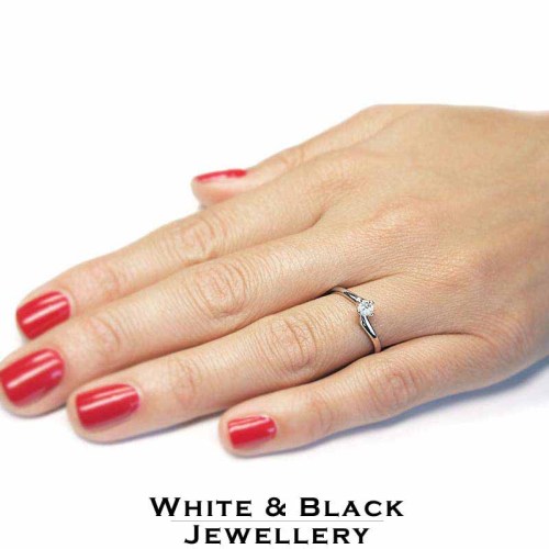 Gyémánt eljegyzési gyűrű - fehérarany, csavart